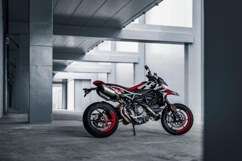 Foto COMMERCIAL Padova Location privata Ducati Hyper RVE